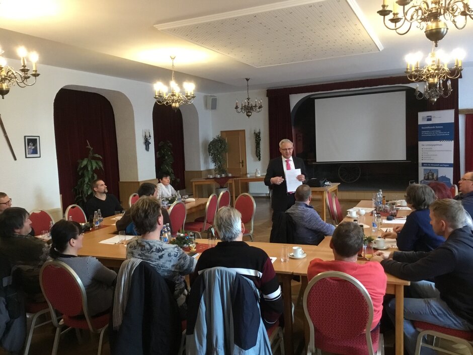 Jährlich stattfindende Veranstaltung für Hausmeister und Bauunternehmen, Dezember 2019 in Lehndorf © IHK Kamenz Jährlich stattfindende Veranstaltung für Hausmeister und Bauunternehmen, Dezember 2019 in Lehndorf © IHK Kamenz